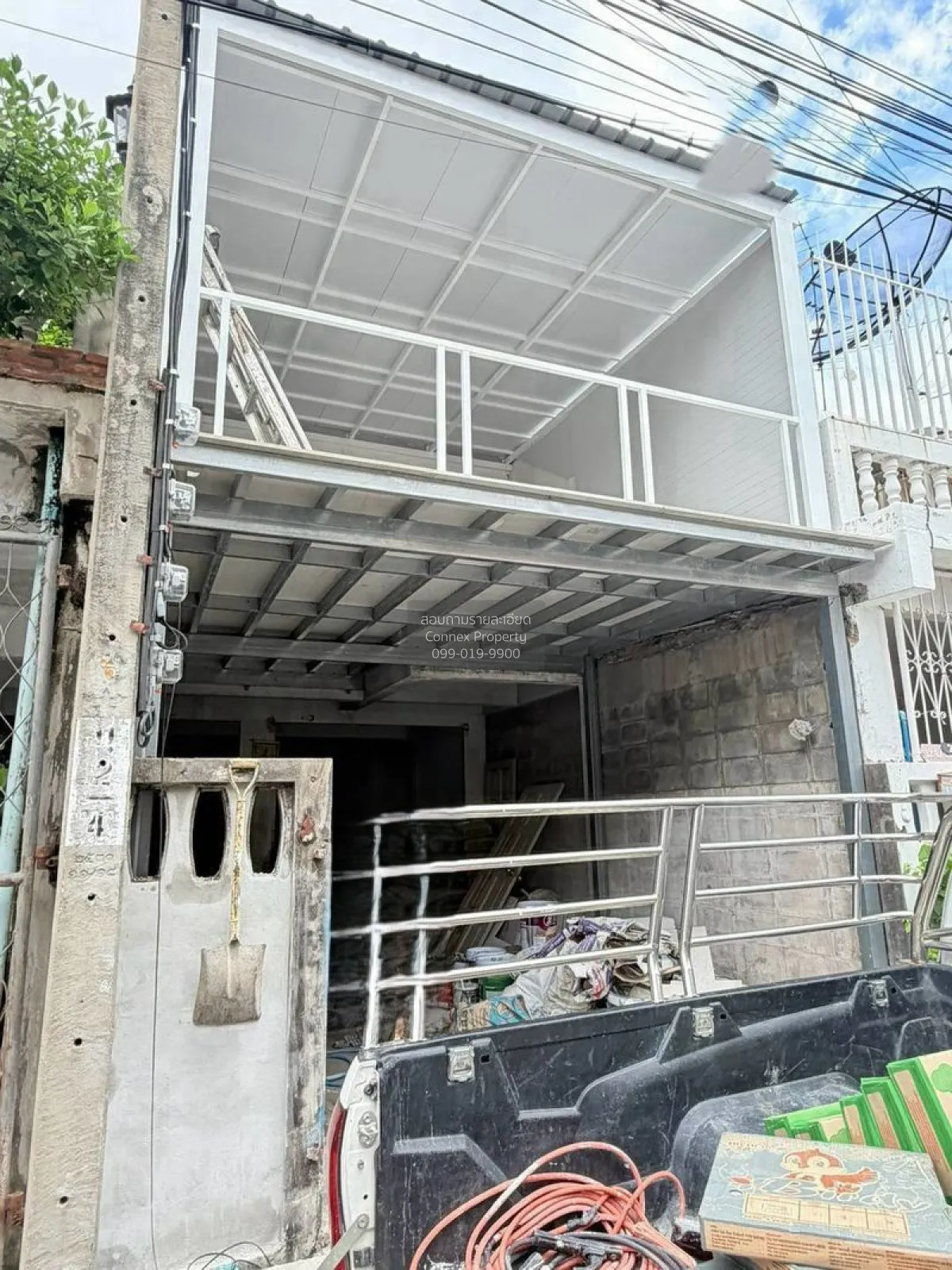 ขายทาวน์เฮาส์  2  ชั้น 18 ตรว. ซอยเรวดี 53  บ้านรีโนเวท  รีโนเวทใ 1