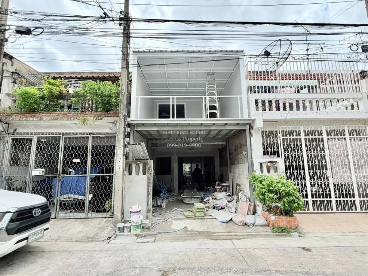ขายทาวน์เฮาส์  2  ชั้น 18 ตรว. ซอยเรวดี 53  บ้านรีโนเวท  รีโนเวทใ 3