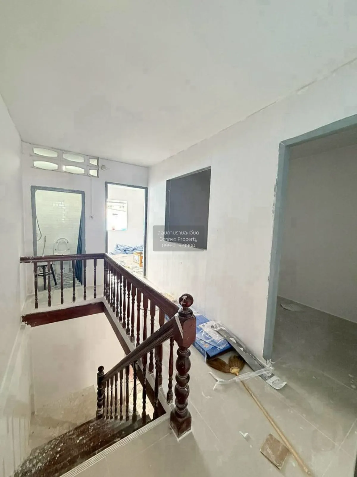 ขายทาวน์เฮาส์  2  ชั้น 18 ตรว. ซอยเรวดี 53  บ้านรีโนเวท  รีโนเวทใ