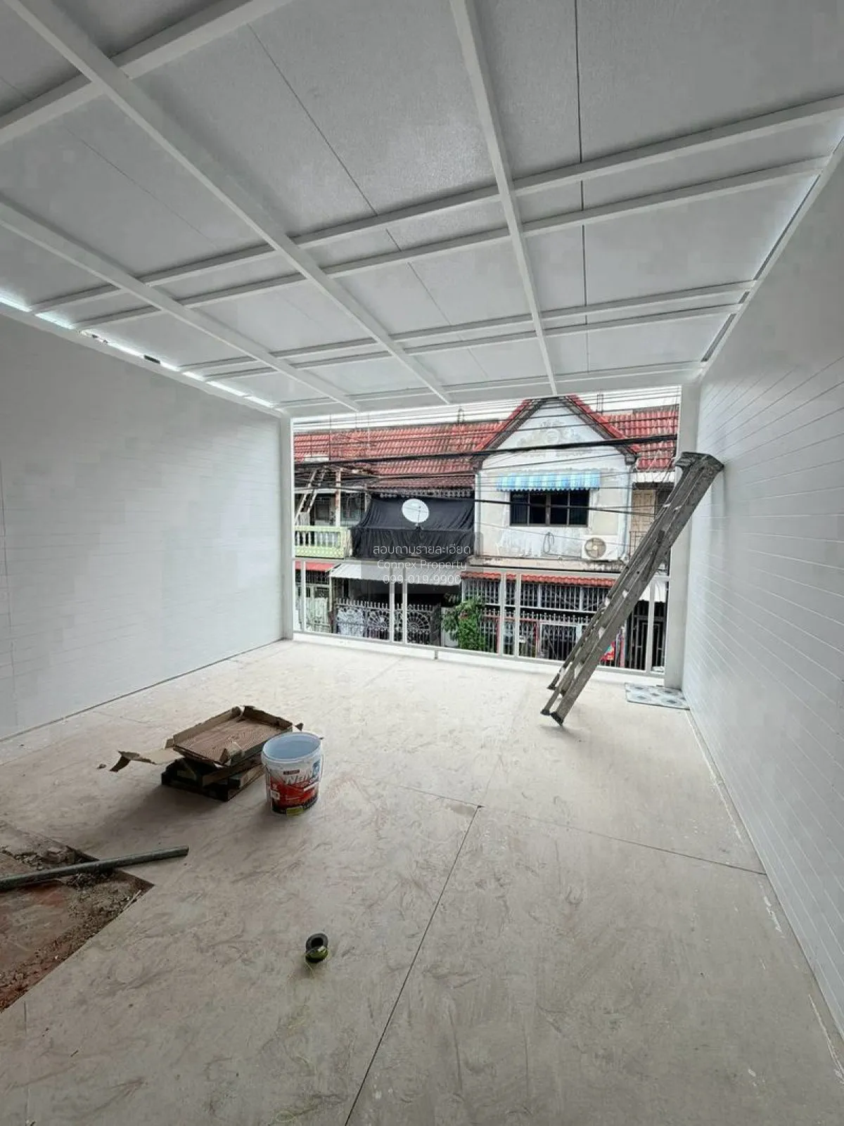 ขายทาวน์เฮาส์  2  ชั้น 18 ตรว. ซอยเรวดี 53  บ้านรีโนเวท  รีโนเวทใ