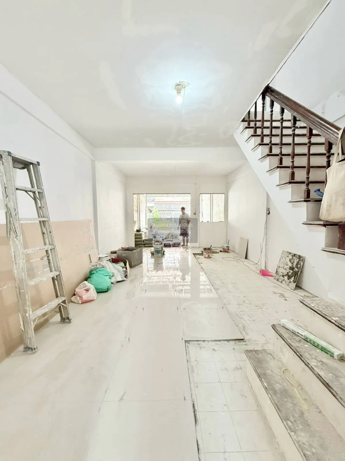 ขายทาวน์เฮาส์  2  ชั้น 18 ตรว. ซอยเรวดี 53  บ้านรีโนเวท  รีโนเวทใ