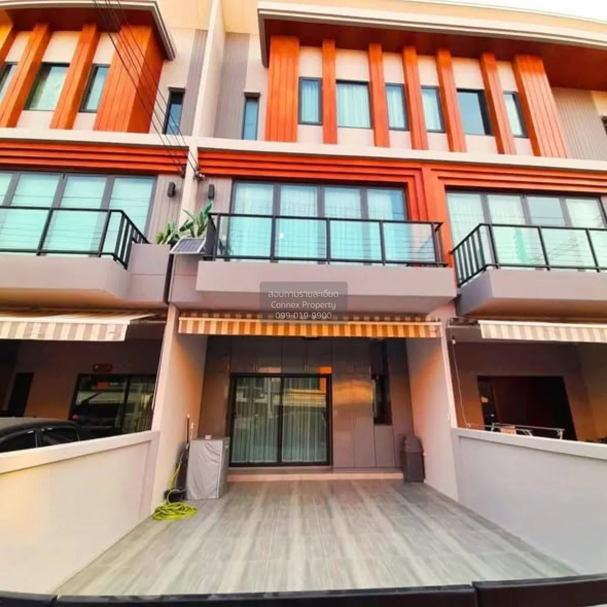 For Rent Townhouse/Townhome  , Eigen Premium Townhome Pattanakarn 1