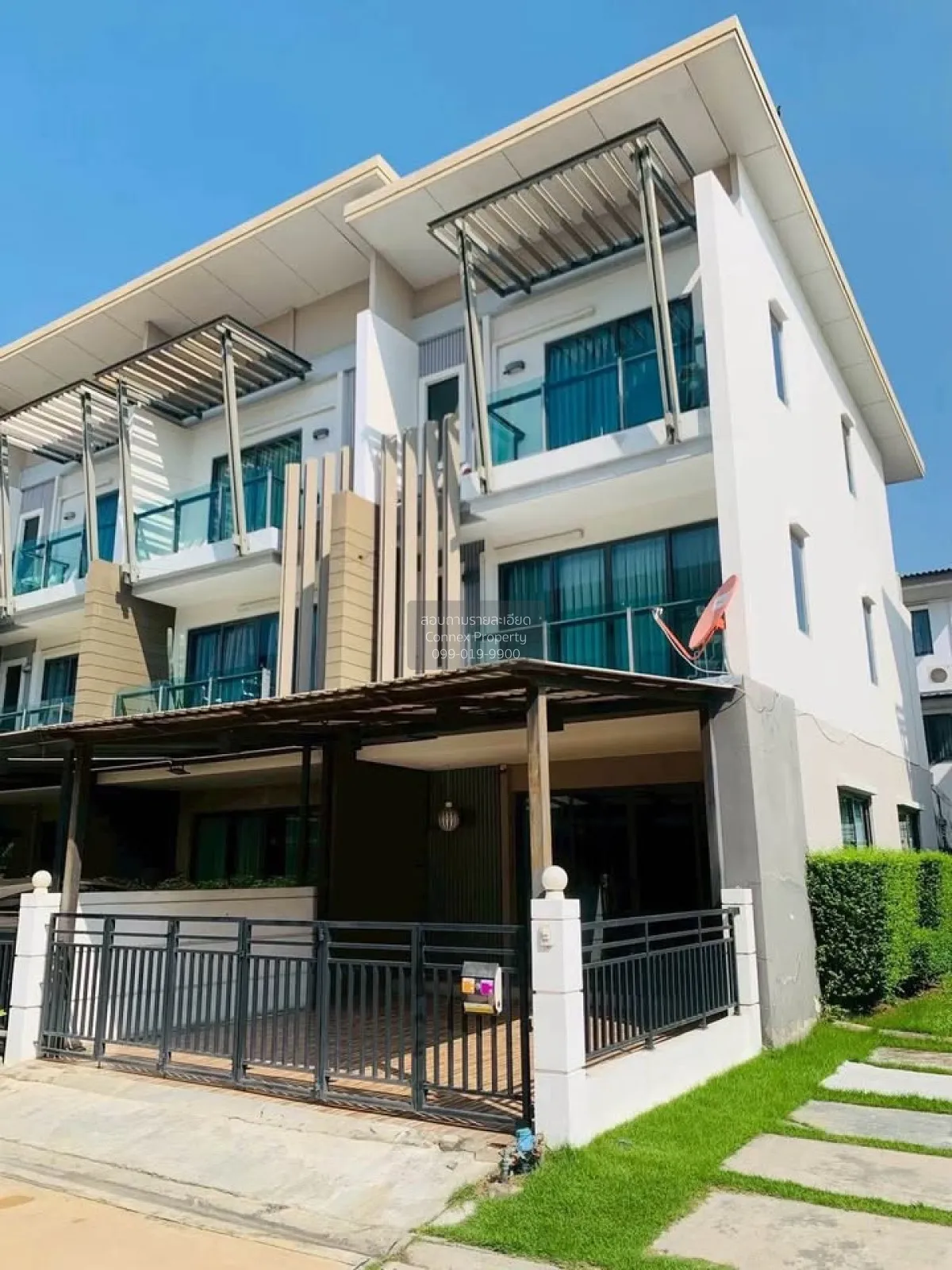 For Rent Townhouse/Townhome  , Town Avenue Cocos Rama 2 , corner  1