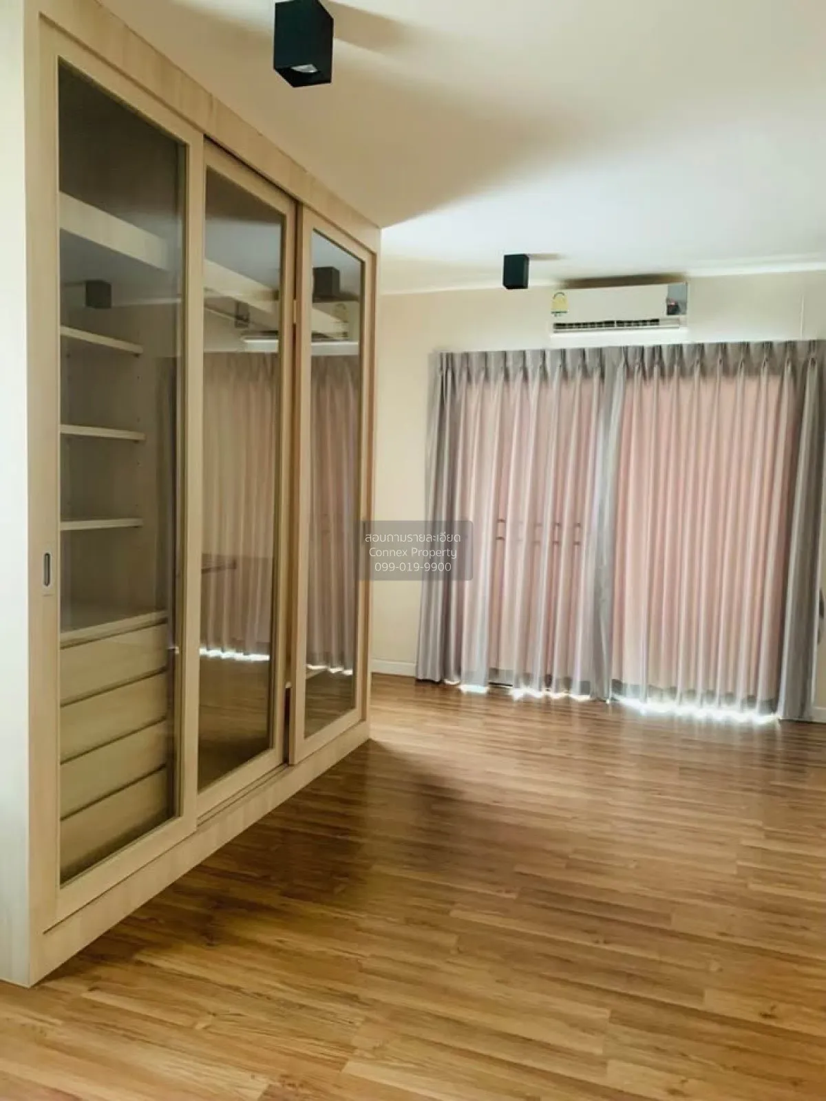 For Rent Townhouse/Townhome  , Town Avenue Cocos Rama 2 , corner 
