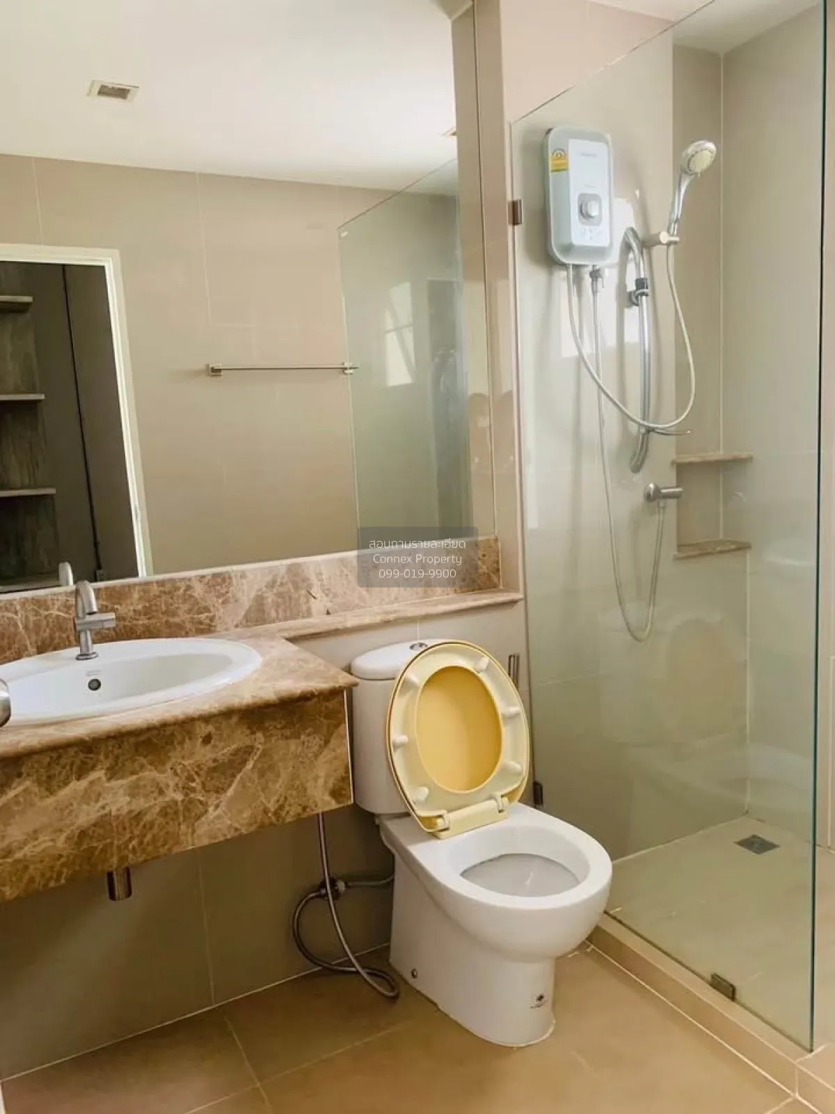 For Rent Townhouse/Townhome  , Town Avenue Cocos Rama 2 , corner 
