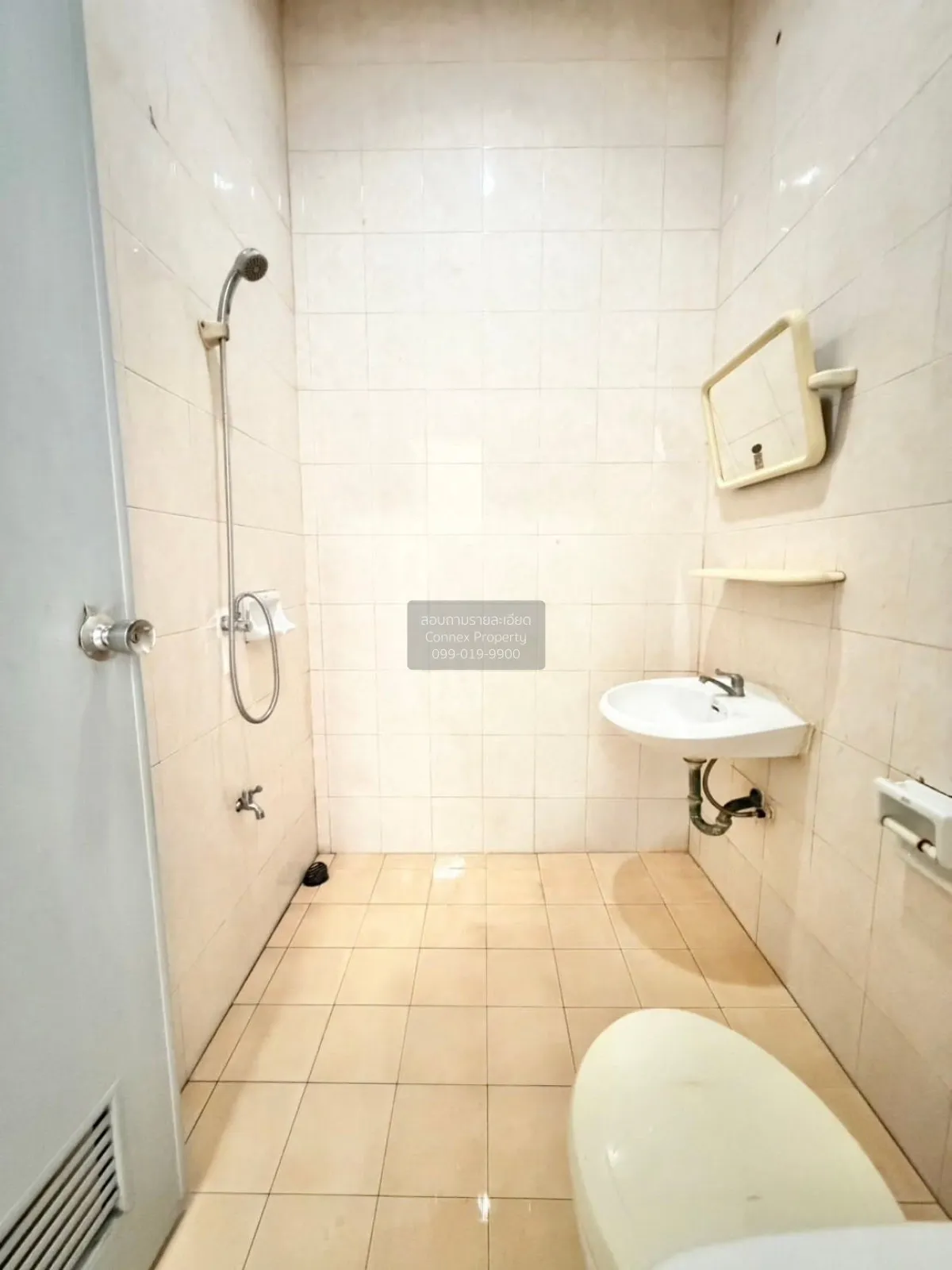 For Sale Townhouse/Townhome  , Baan Suksan Wichit , Wichit , Muea