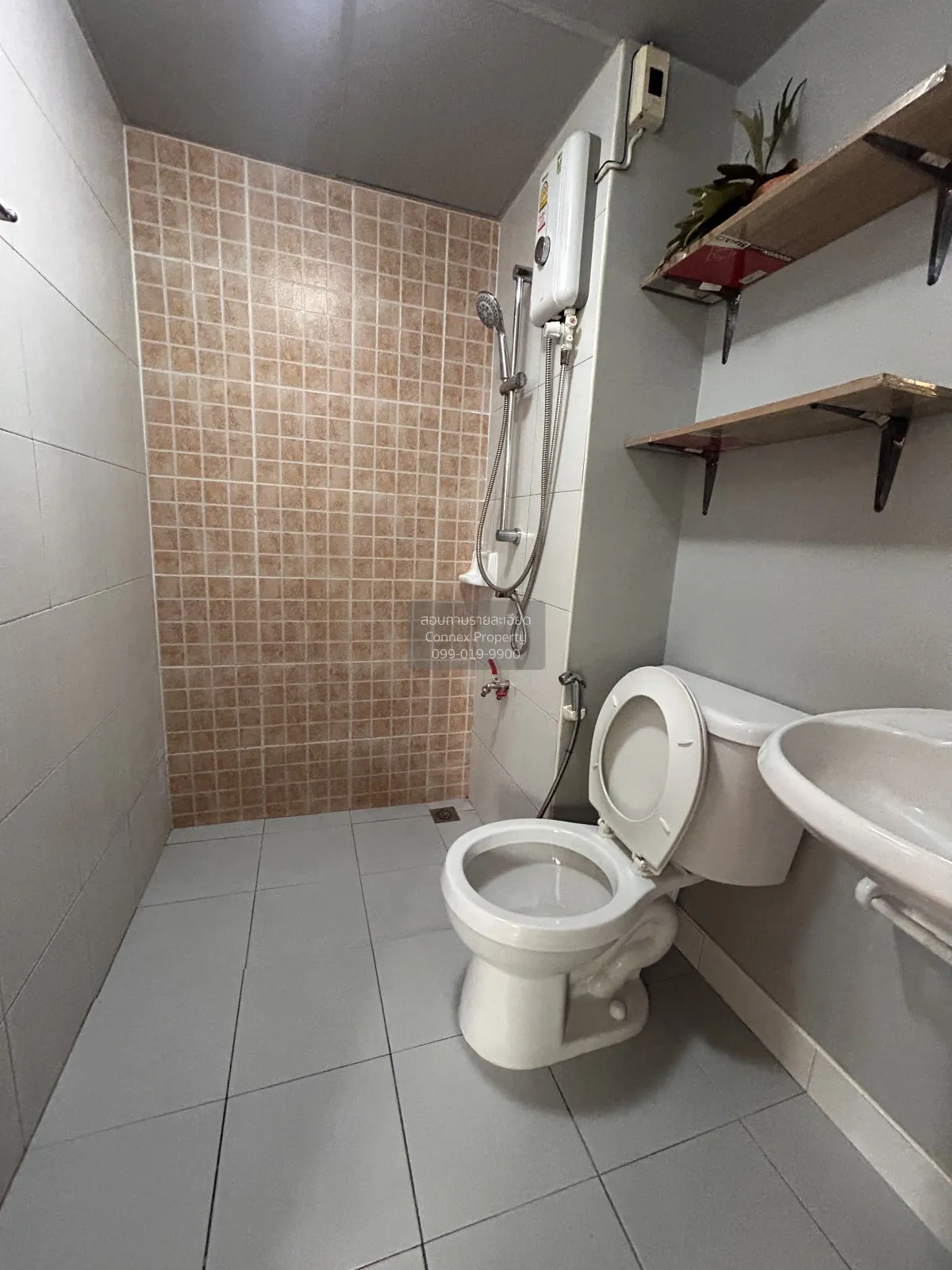 For Rent Condo , Lumpini CondoTown Romklao - Suvarnabhumi , Khlon