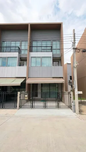 For Rent Townhouse/Townhome  , Baan Klang Muang Rama 9-New Krungthep Kreetha , Thap Chang , Saphan Sung , Bangkok , CX-169390