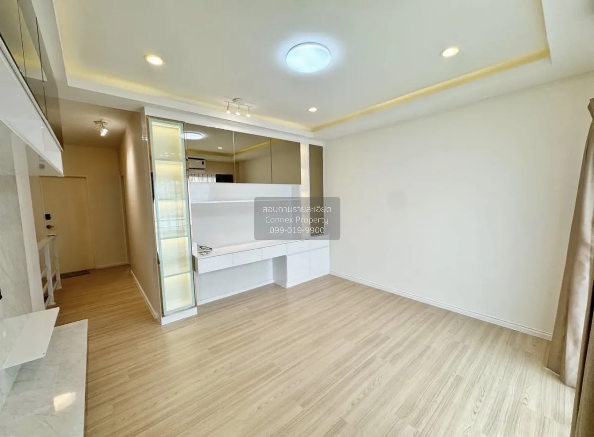 For Sale House , Baan Klang Muang Suanluang , corner unit , wide 