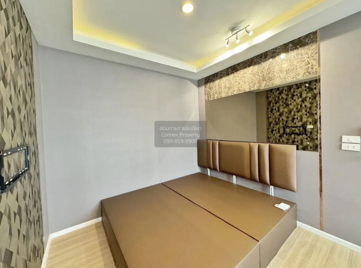 For Sale House , Baan Klang Muang Suanluang , corner unit , wide 