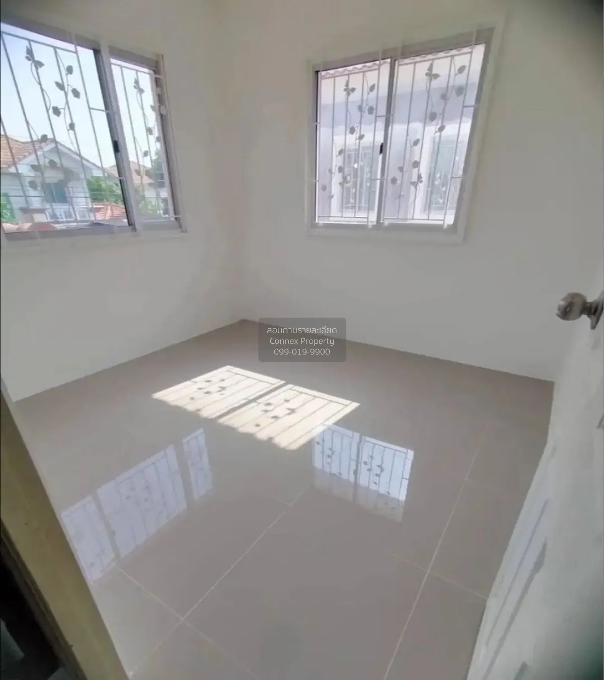 For Sale House , Pruksa Village 5 Wongwaen - Rattanathibet , Bang 3