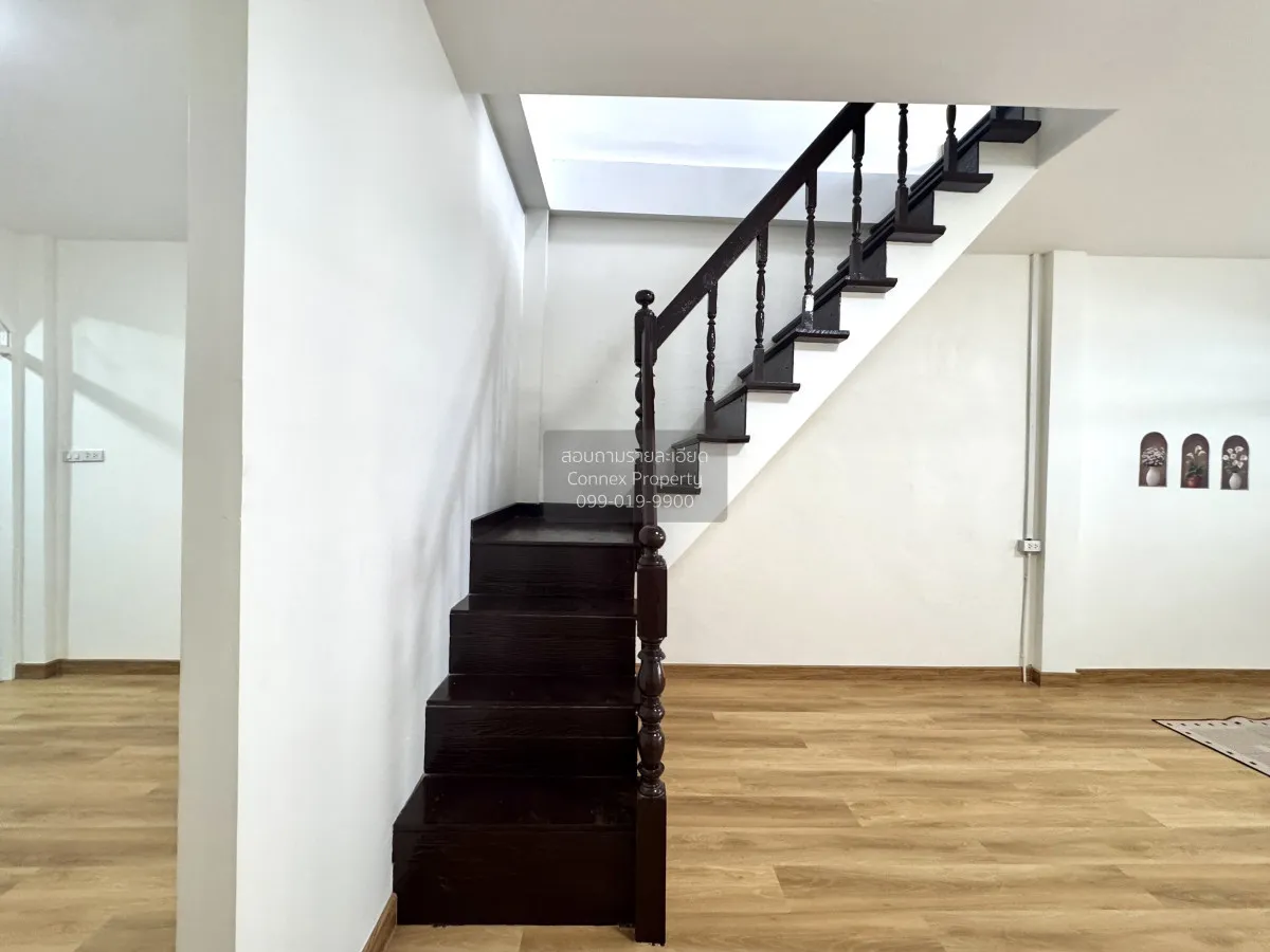 For Sale Townhouse/Townhome  , PS Villa , newly renovated , MRT-L