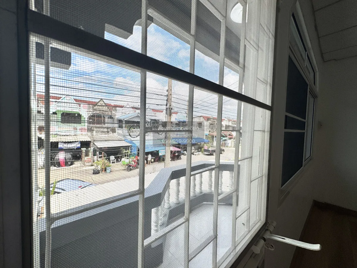 For Sale Townhouse/Townhome  , PS Villa , newly renovated , MRT-L
