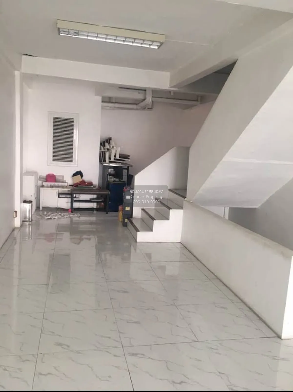For Sale Two adjoining shophouses ready to move in, Soi Phatthana 4