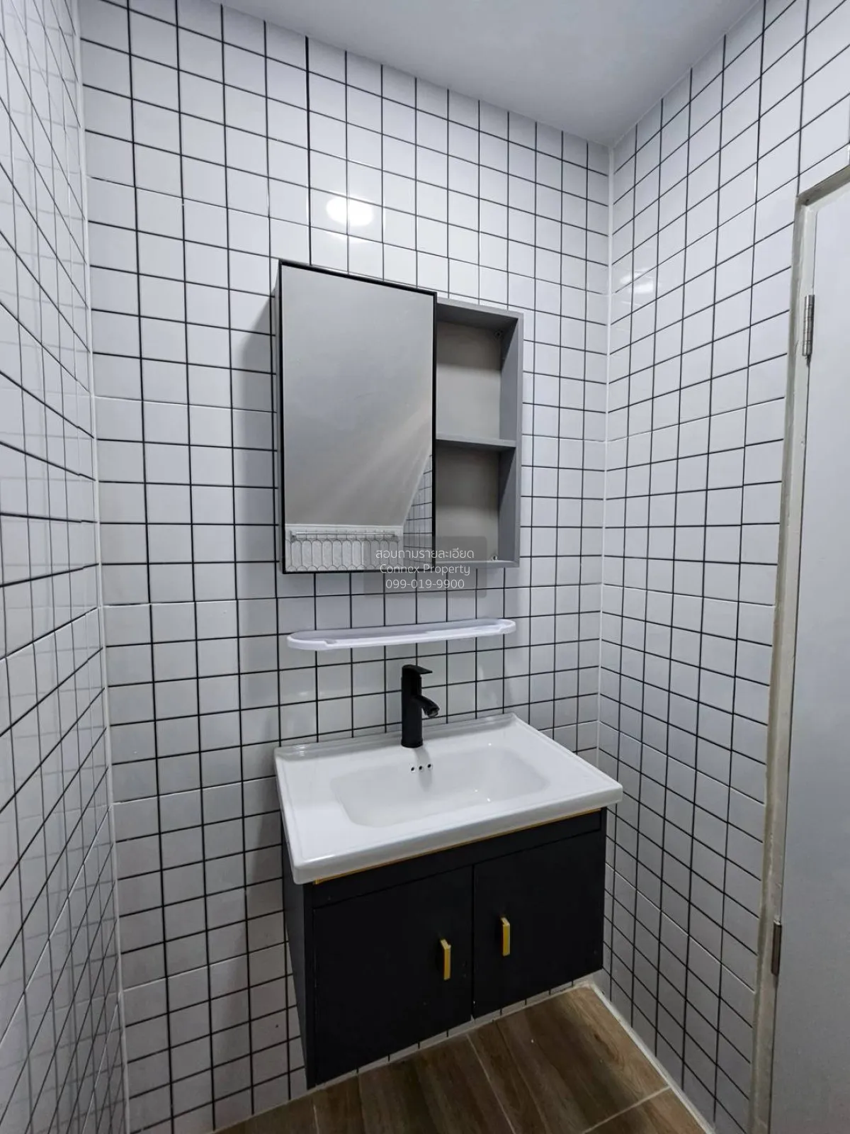 For Sale Townhouse/Townhome  , Baan Buathong 4 Baan Kluay-Sai Noi