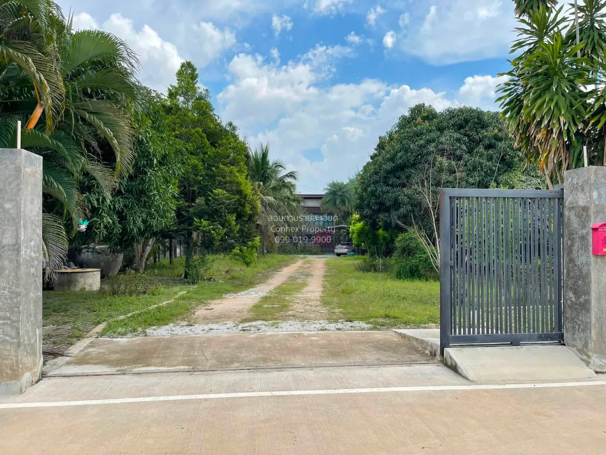 For Sale A house built entirely of red bricks in Na Jomtien. , Na