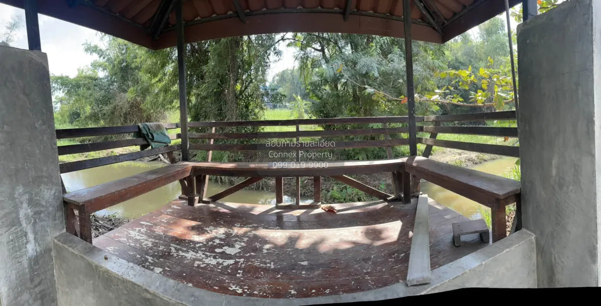 For Sale A house built entirely of red bricks in Na Jomtien. , Na