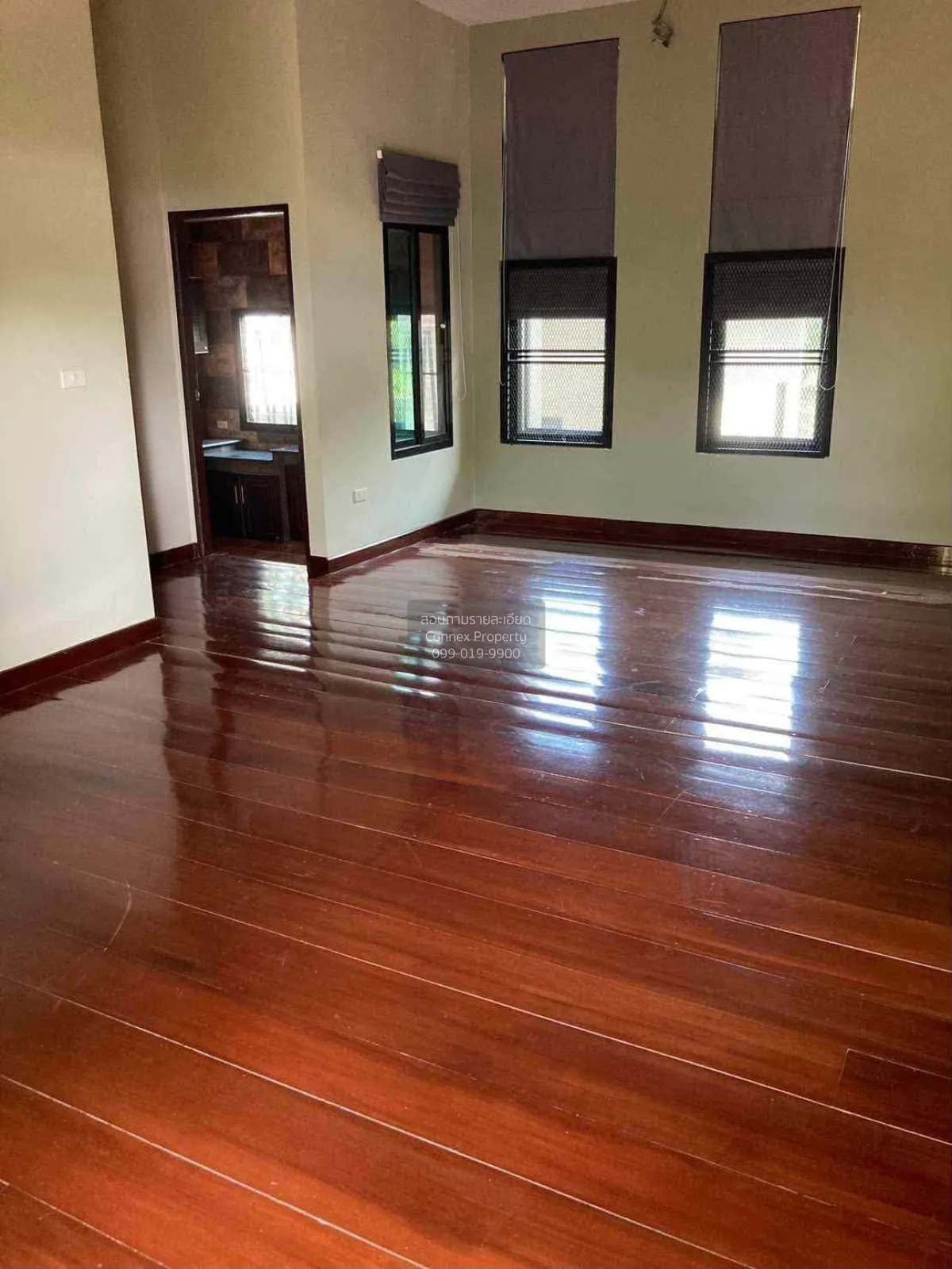 For Sale A house built entirely of red bricks in Na Jomtien. , Na