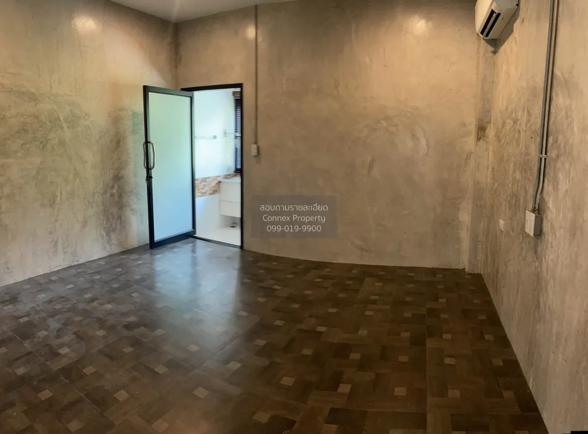 For Sale A house built entirely of red bricks in Na Jomtien. , Na