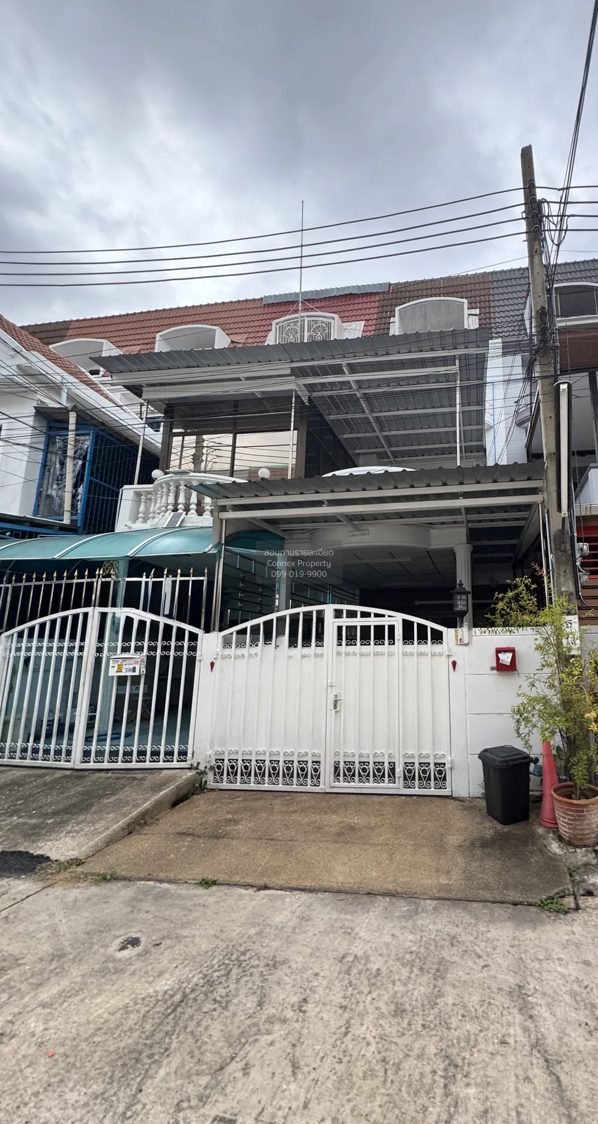 For Rent Townhouse/Townhome  , Atsawin Garden , newly renovated , 1