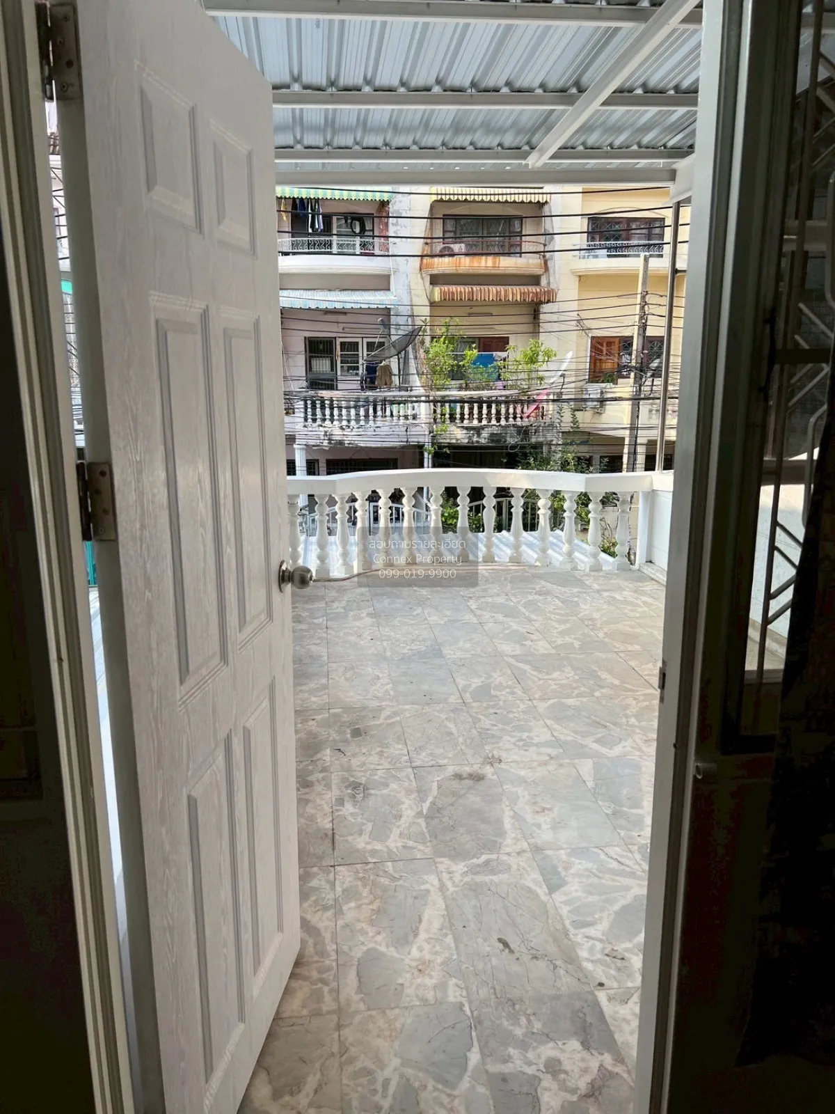 For Rent Townhouse/Townhome  , Atsawin Garden , newly renovated ,