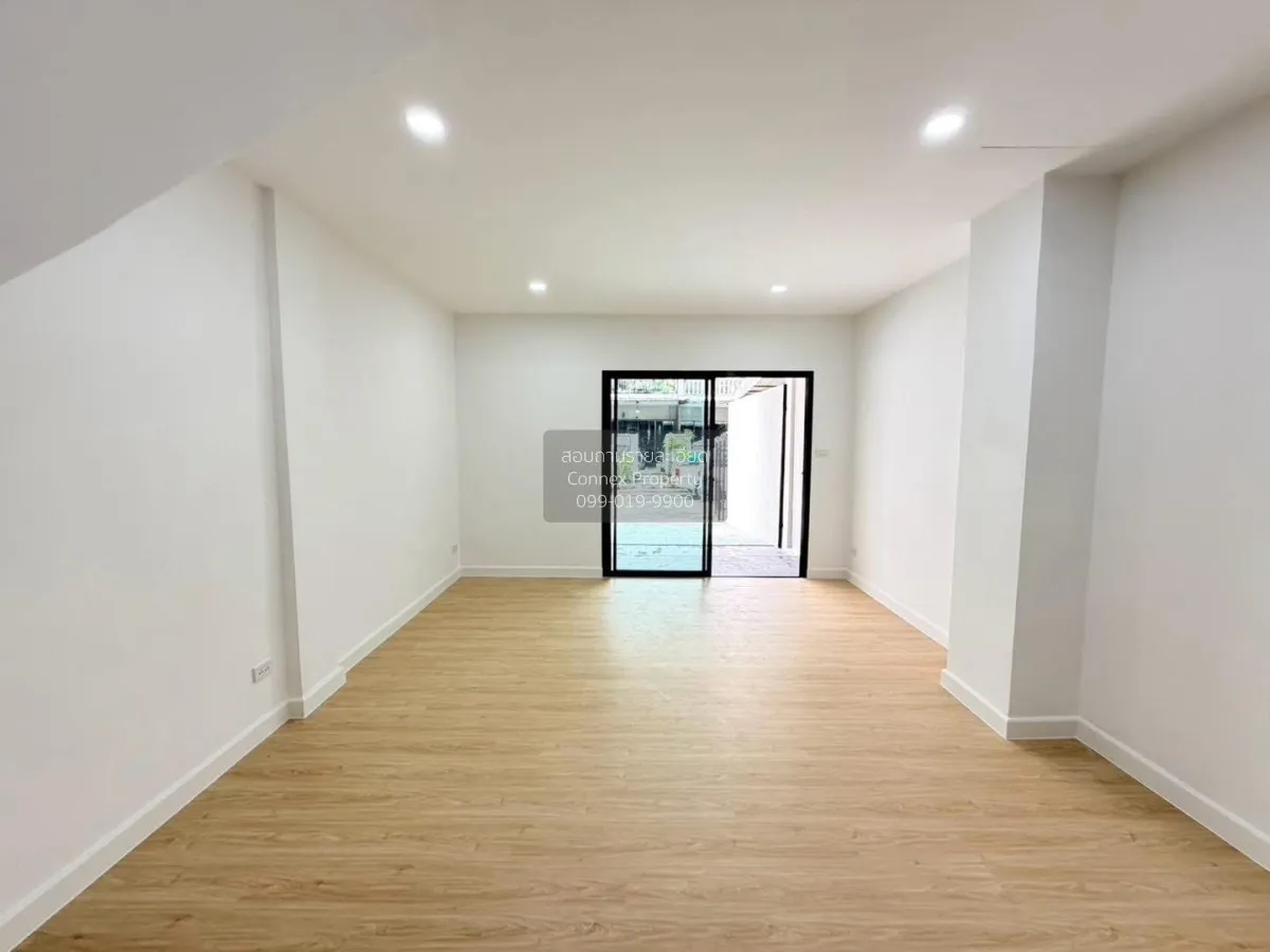 For Sale Townhouse/Townhome  , Sinthawee Grand Village , newly re