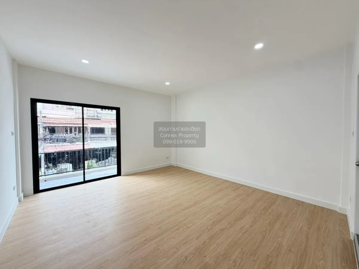For Sale Townhouse/Townhome  , Sinthawee Grand Village , newly re