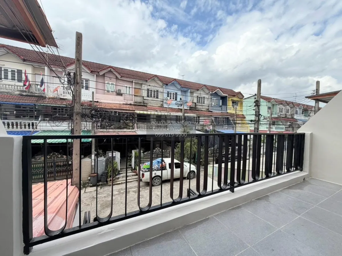 For Sale Townhouse/Townhome  , Sinthawee Grand Village , newly re