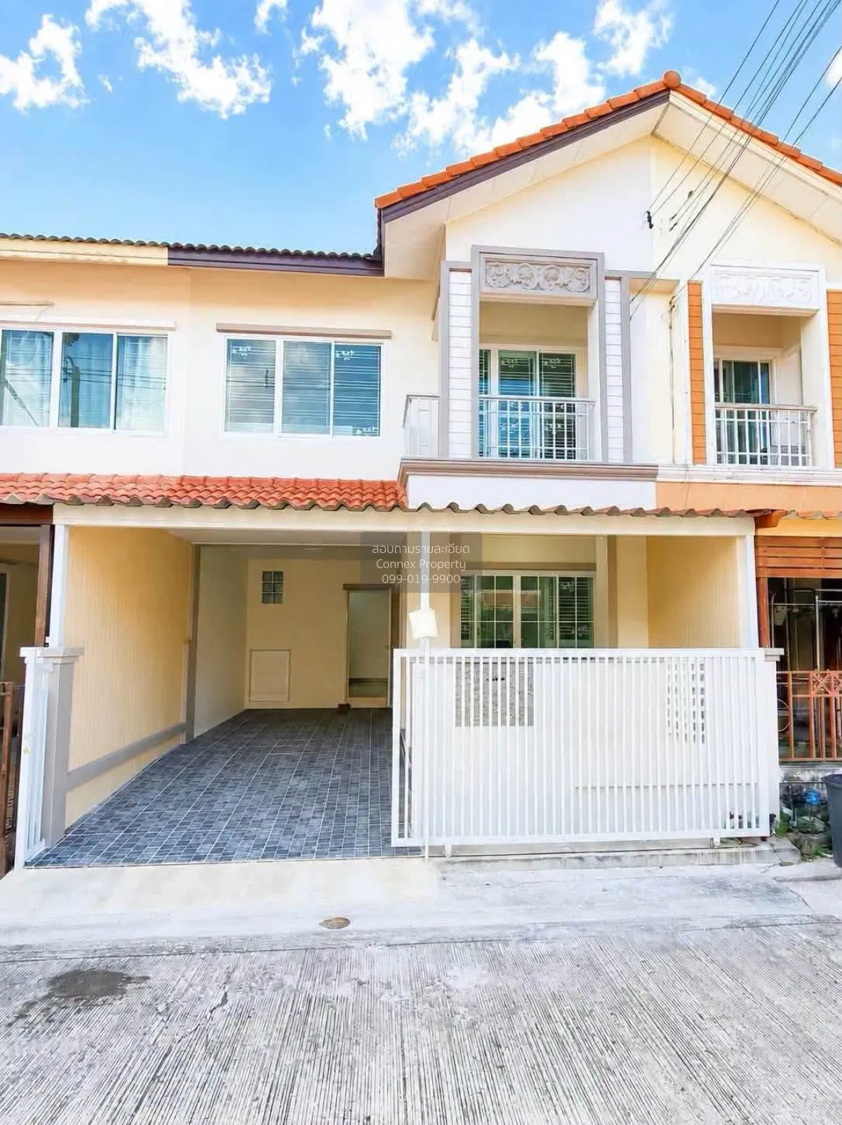 For Sale Townhouse/Townhome  , Baan Fah Piyarom Premier Park Rang 1