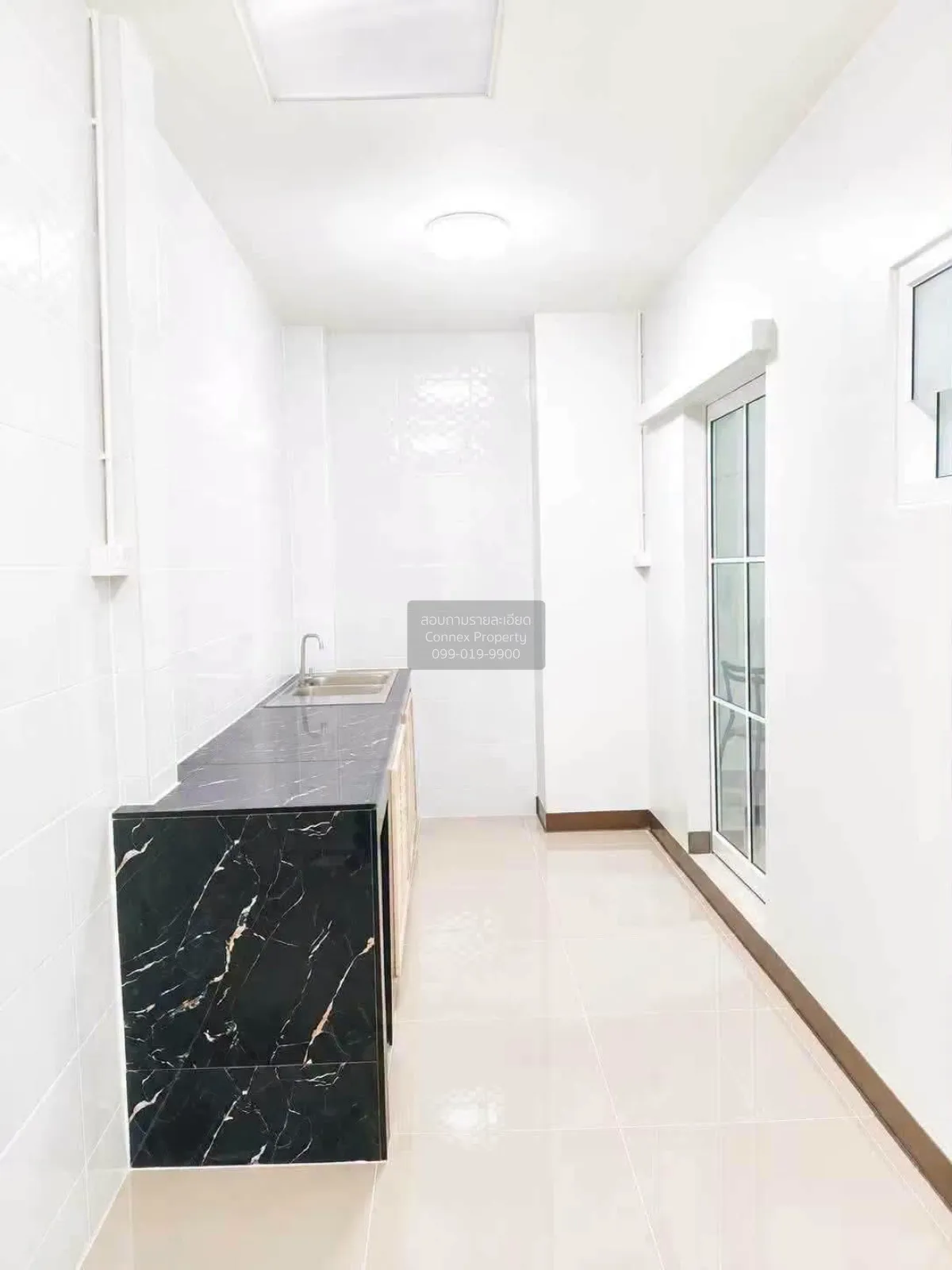 For Sale Townhouse/Townhome  , Baan Fah Piyarom Premier Park Rang 4