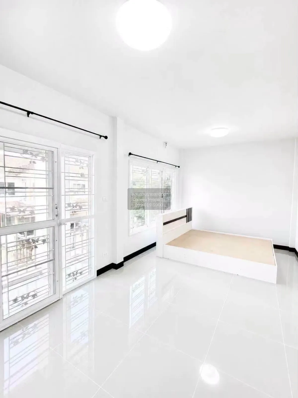 For Sale Townhouse/Townhome  , Baan Fah Piyarom Premier Park Rang