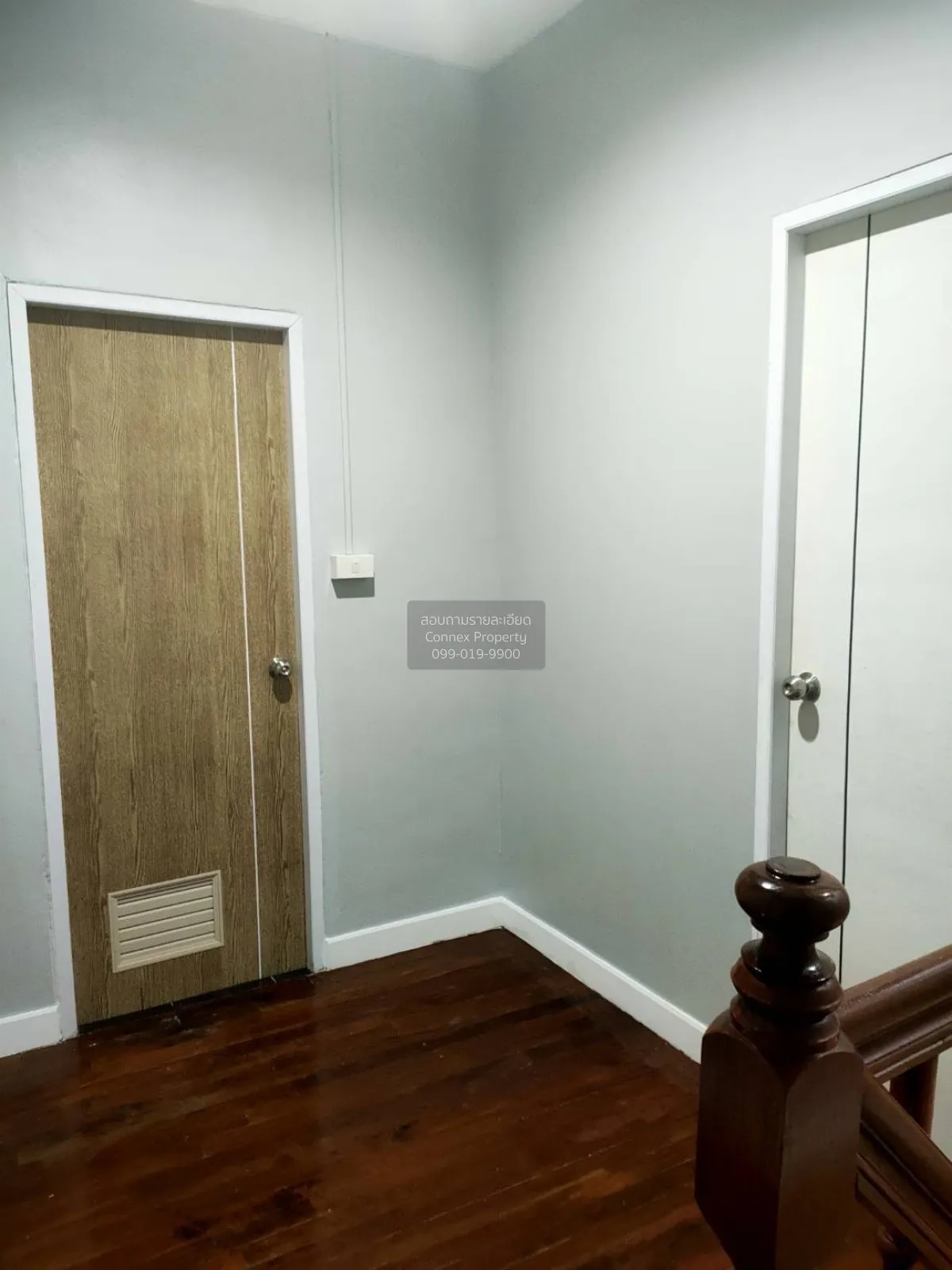 ขายขายหมู่บ้านรุ่งเจริญ โชคชัย 4 ซอย 3 ห้องมุม หน้ากว้าง รีโนเวทใ