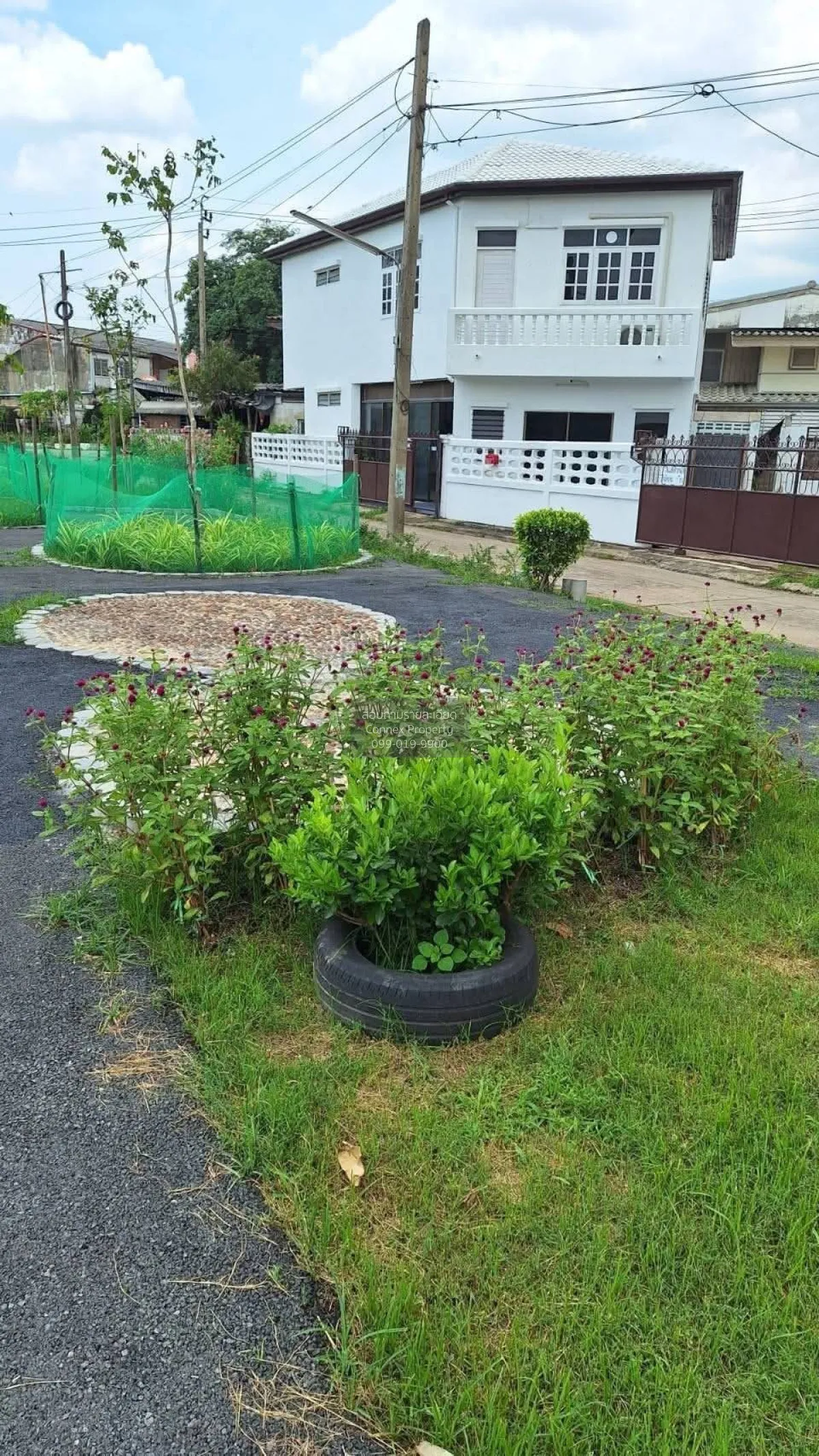 For Sale Thai teyin Village,Vibhavadi Rangsit  80 , corner unit , 2
