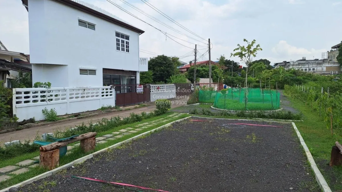For Sale Thai teyin Village,Vibhavadi Rangsit  80 , corner unit , 4
