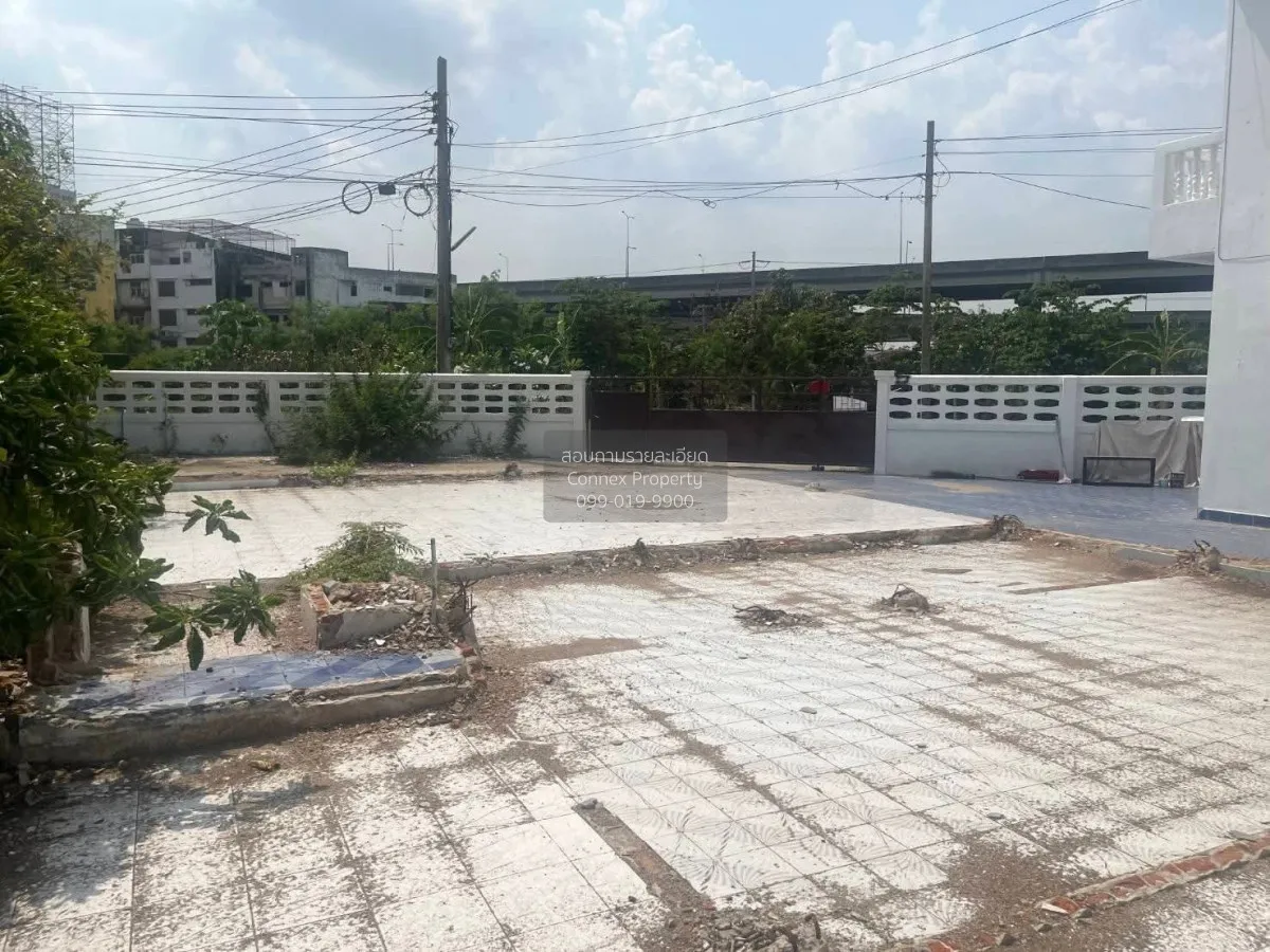 For Sale Thai teyin Village,Vibhavadi Rangsit  80 , corner unit ,
