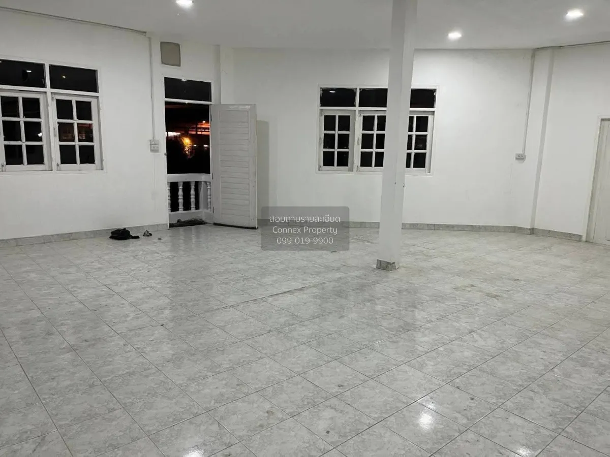 For Sale Thai teyin Village,Vibhavadi Rangsit  80 , corner unit ,