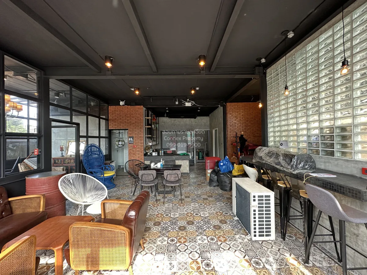 For Sale Commercial building with land, Ladprao 80. , Wang Thong  2