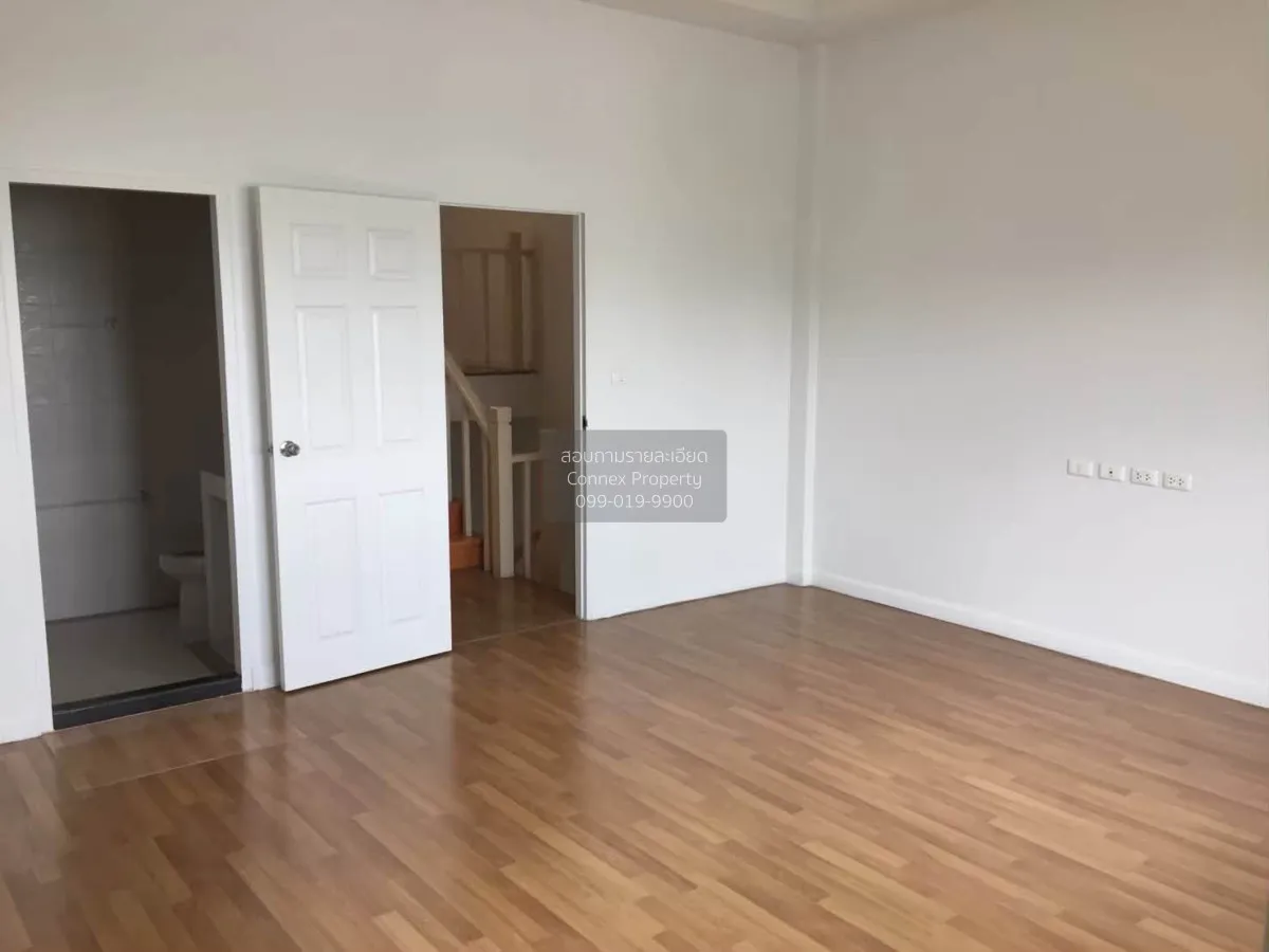 For Rent [For Rent] 3.5-Story Townhome in a Prime Location, Along