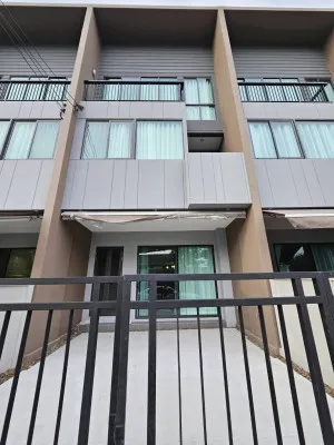 For Rent Townhouse/Townhome  , Baan Klang Muang Rama 9-New Krungthep Kreetha , Thap Chang , Saphan Sung , Bangkok , CX-170076