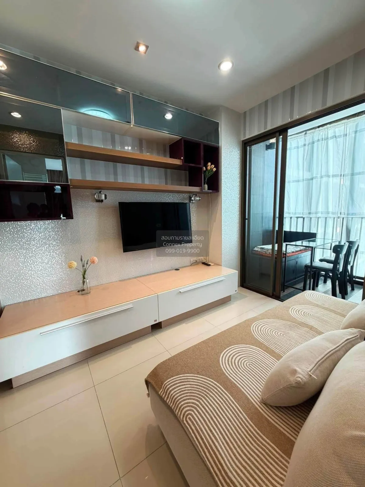 For Rent Condo , Ideo Mix Sukhumvit 103 , corner unit , BTS-Udom  2
