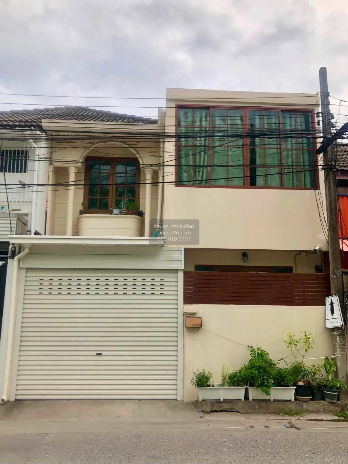 For Rent Townhouse/Townhome  , Yoo Charoen 29 , Sam Saen Nok , Hu 1