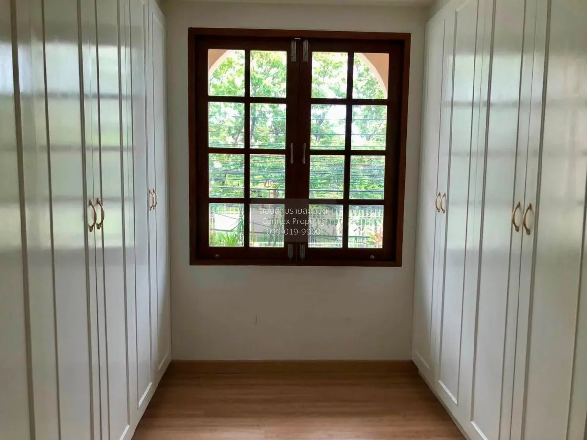 For Rent Townhouse/Townhome  , Yoo Charoen 29 , Sam Saen Nok , Hu