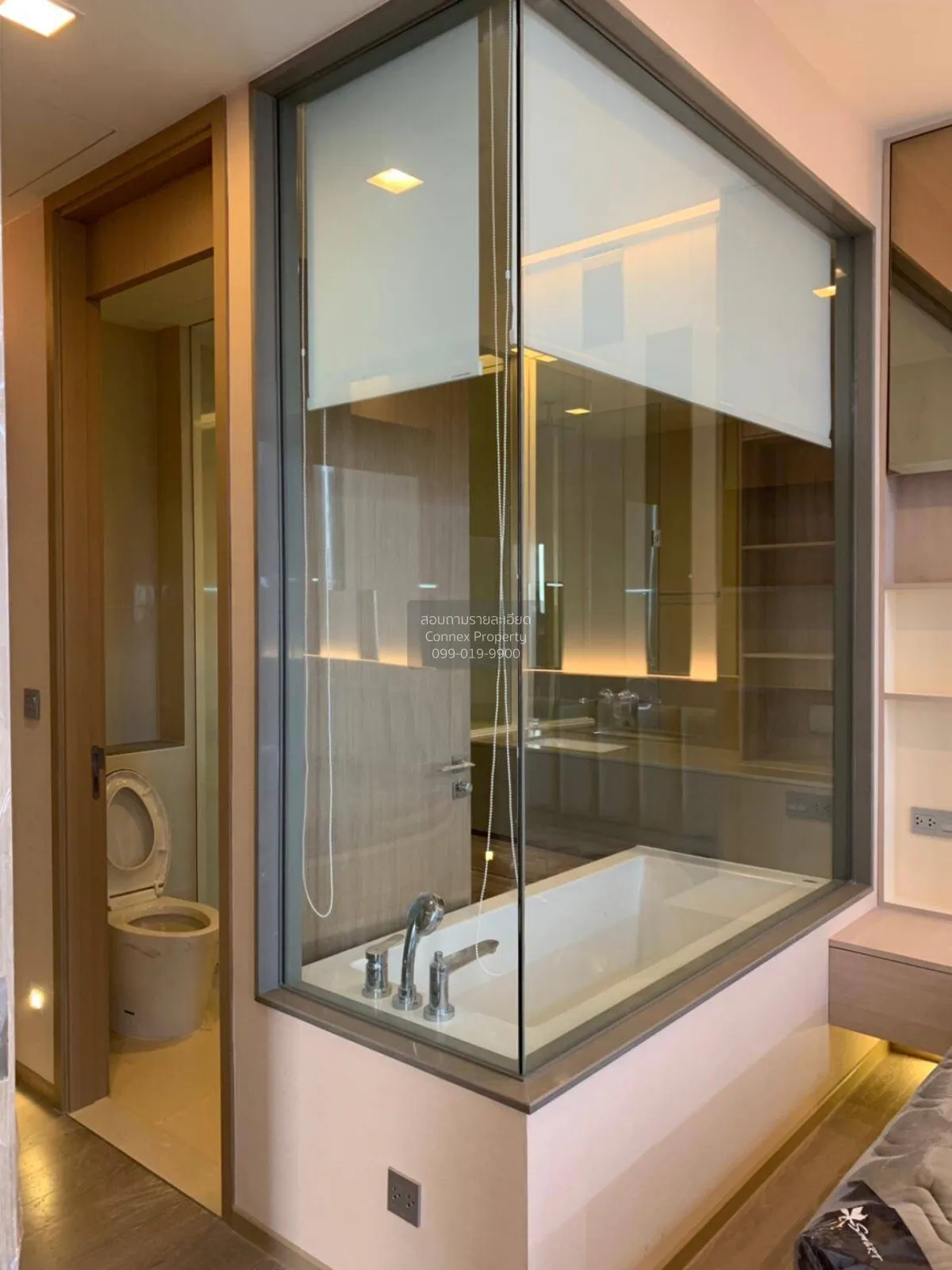 For Rent Condo , The Esse Asoke , high floor , BTS-Asok , Khlong 