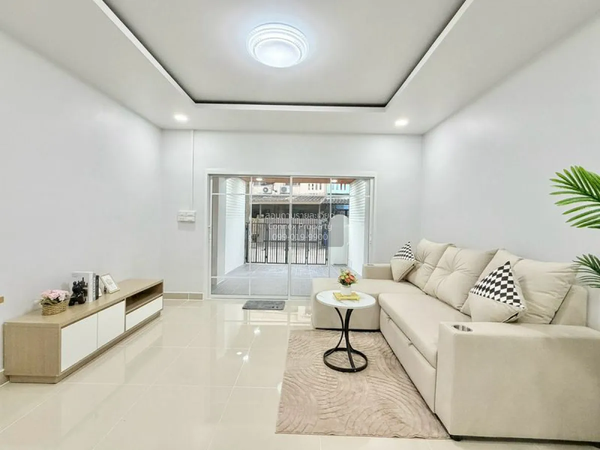 For Sale Townhouse/Townhome  , Baan Pichada , newly renovated , P 4