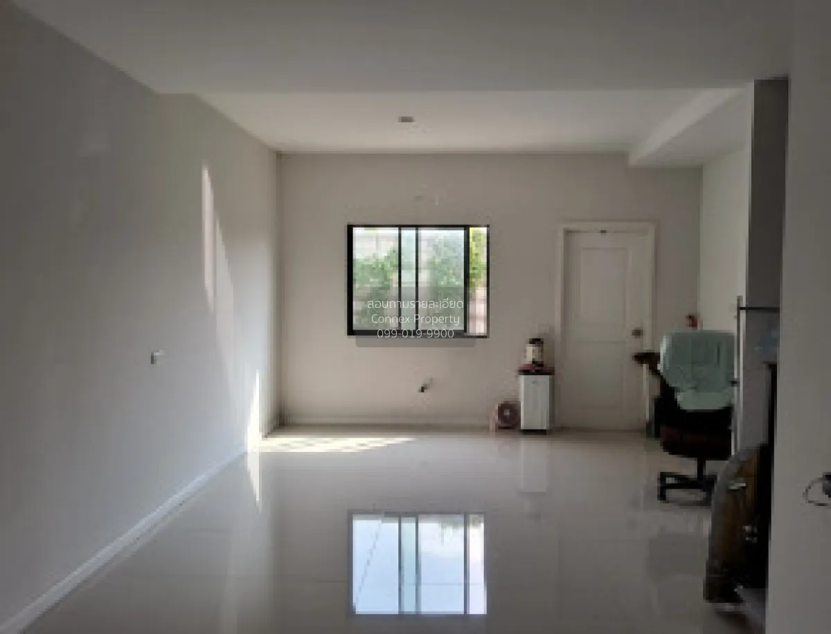 ขายทาวน์เฮ้าส์/ทาวน์โฮม  เอสเกต แจ้งวัฒนะ-กาญจนาภิเษก ละหาร บางบั 1