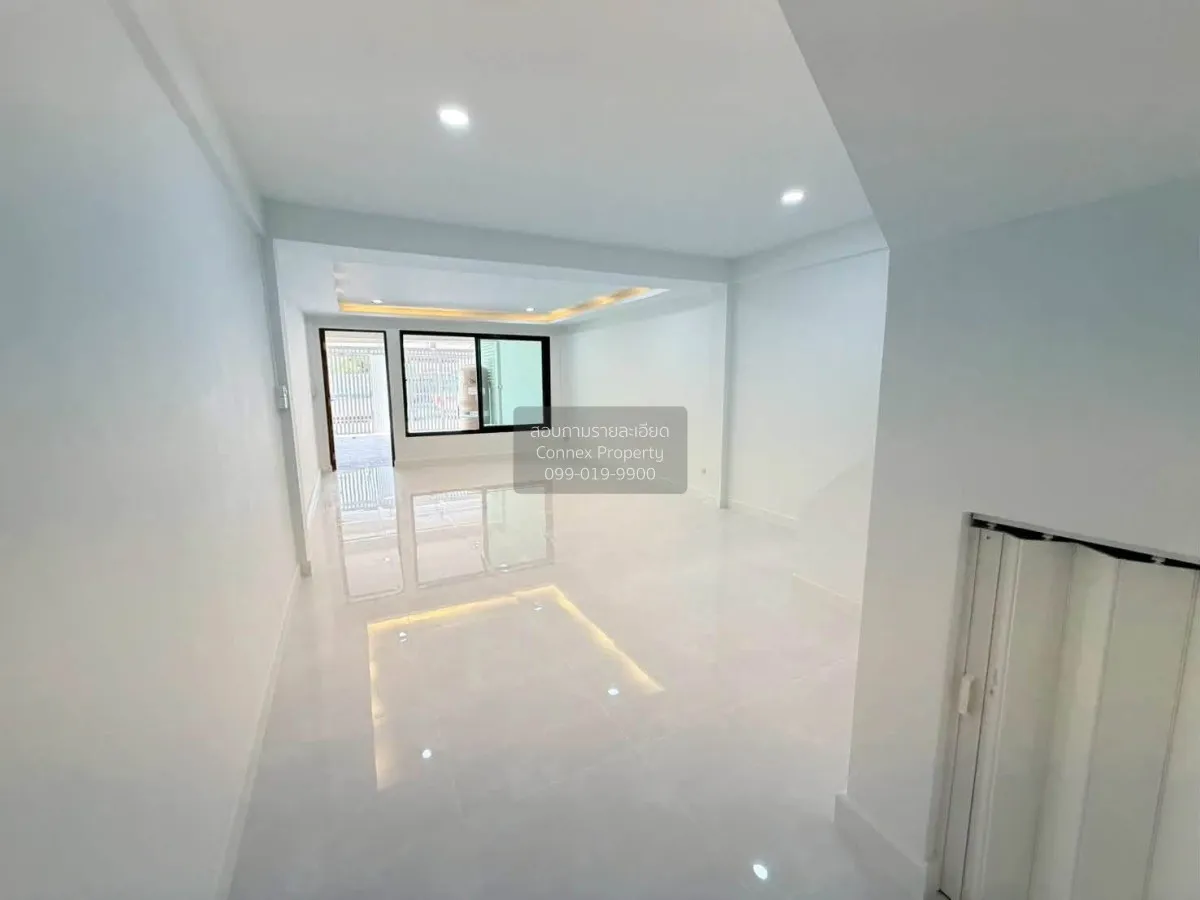 ขายบ้าน  บ้านอมรพันธ์ 9 หน้ากว้าง รีโนเวทใหม่ ลาดพร้าว เขต ลาดพร้
