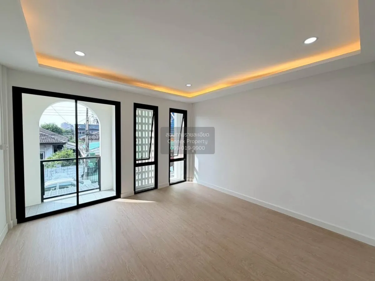 ขายบ้าน  บ้านอมรพันธ์ 9 หน้ากว้าง รีโนเวทใหม่ ลาดพร้าว เขต ลาดพร้