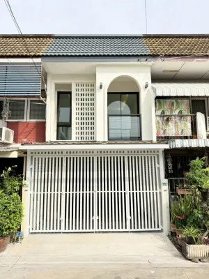 ขายทาวน์เฮ้าส์/ทาวน์โฮม  บ้านอมรพันธ์ 9 หน้ากว้าง รีโนเวทใหม่ ลาดพร้าว เขต ลาดพร้าว กรุงเทพ CX-170472