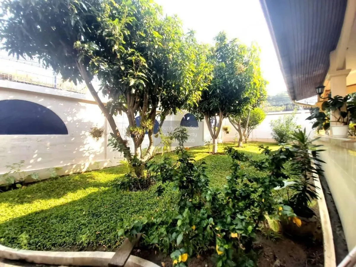For Sale Detached house for sale on a prime plot in Phra Tamnak. 