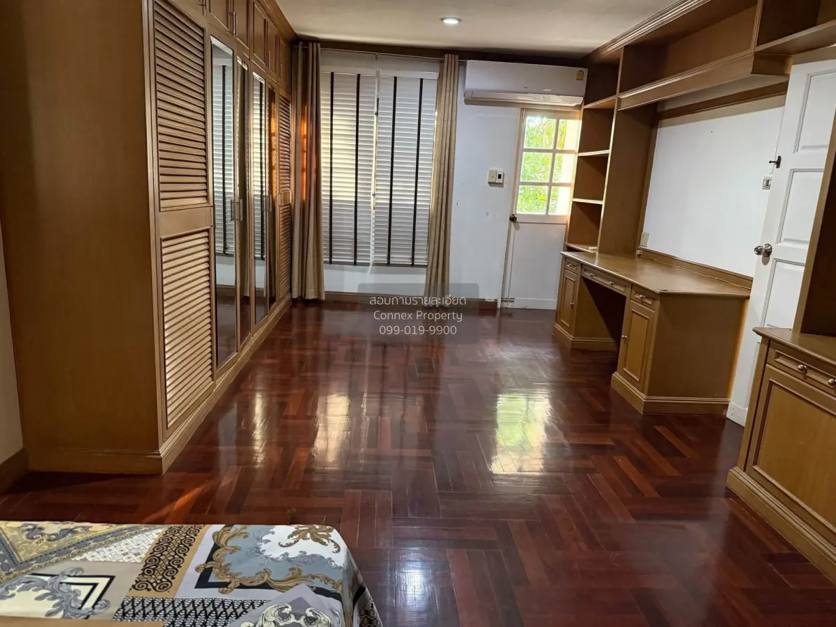 For Rent Detached house for rent, close to The nines rama9 , Suan